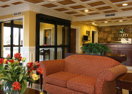 Quality Inn - image 4