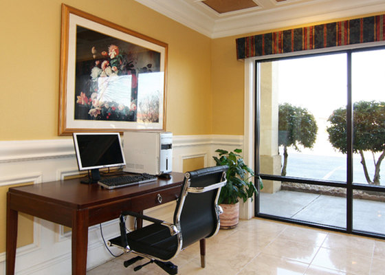 Quality Inn - image 7